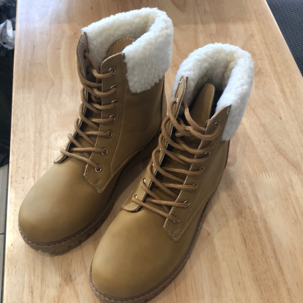 New boots size7